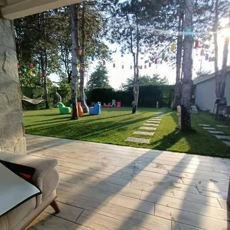 Uludag Manzarali Kis Bahcesi * Panayir